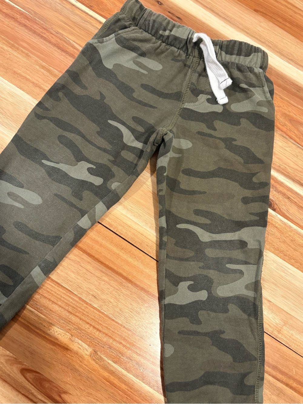 Carter's Camo Joggers & Tan Pull-On Chinos - size 4T - Picture 6 of 8